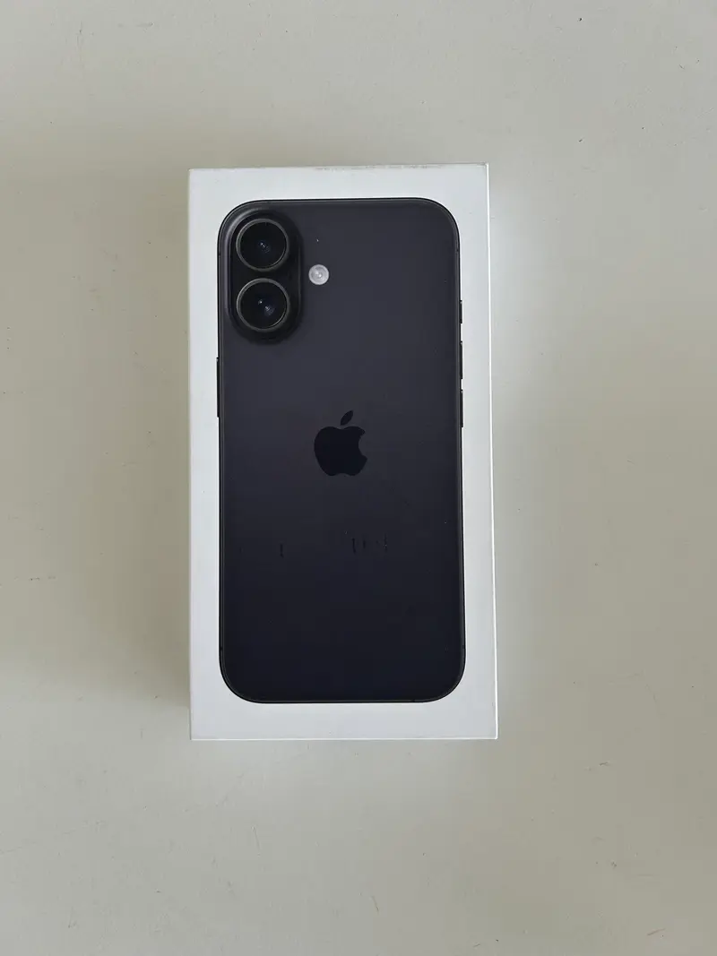 Apple iPhone 16 128GB schwarz