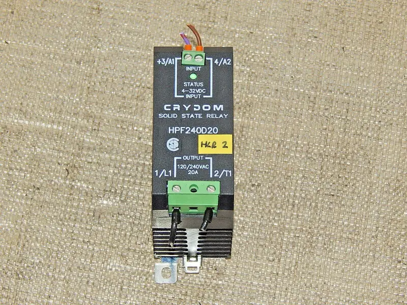 Crydom Solid State Relais HPF240D20 used