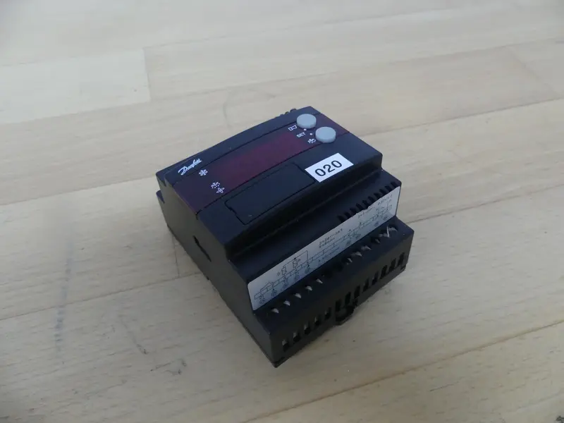 DANFOSS EKC 301 EKA 173/5