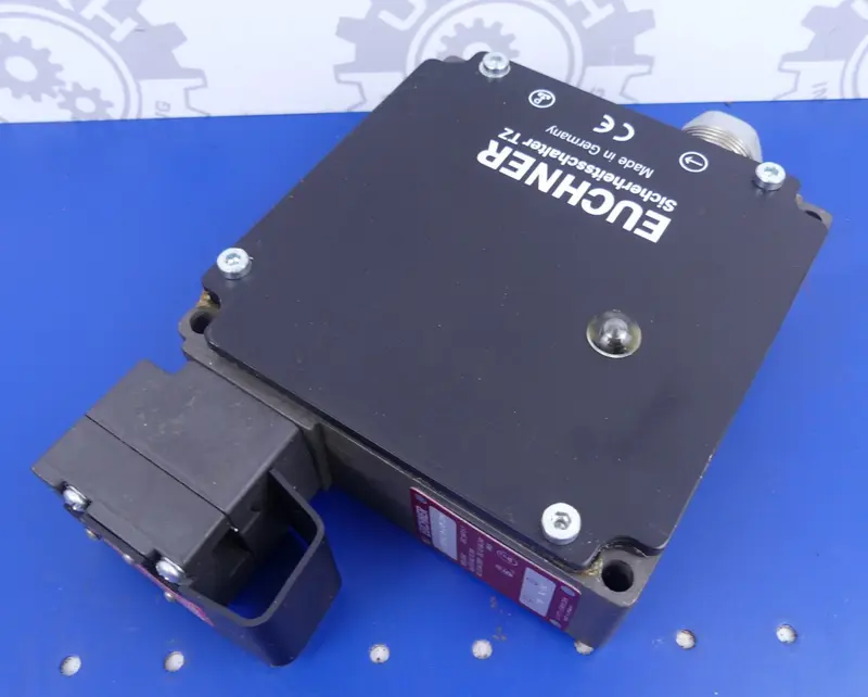 EUCHNER TZ1RA024-045180 Safety Switch