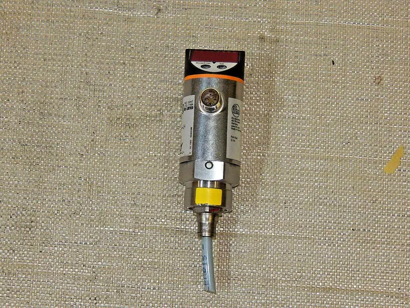 ifm efector Combi Druck Sensor PN3004 used