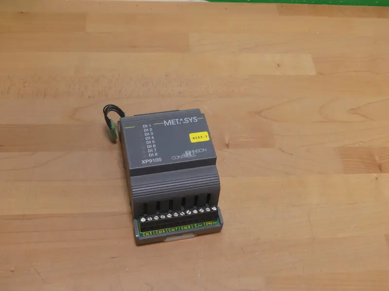 JHONSON CONTROLS XP9105 METASYS SYSTEM