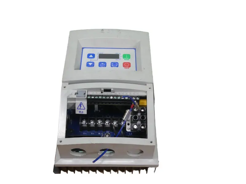 LENZE AC ANTRIEB ESV371N02SFC