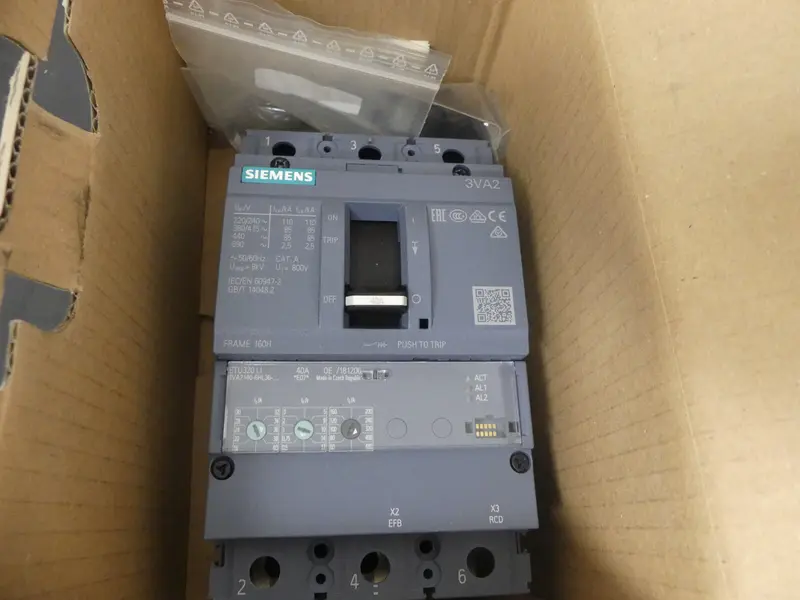 siemens 3VA2140-6HL36-0AA0