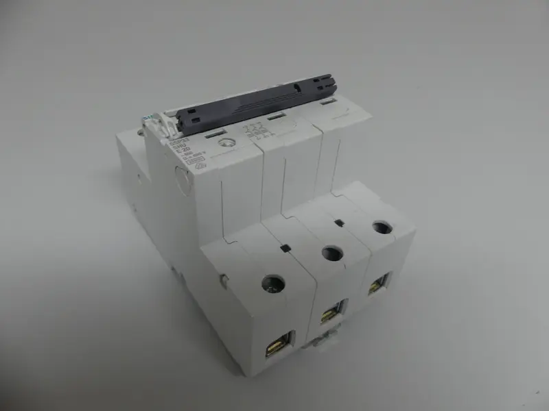 Siemens 5SP33203 Shu Schalter