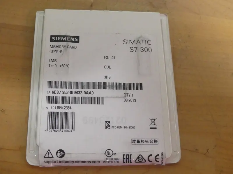 SIEMENS 6ES7953-8LM32-0AA0