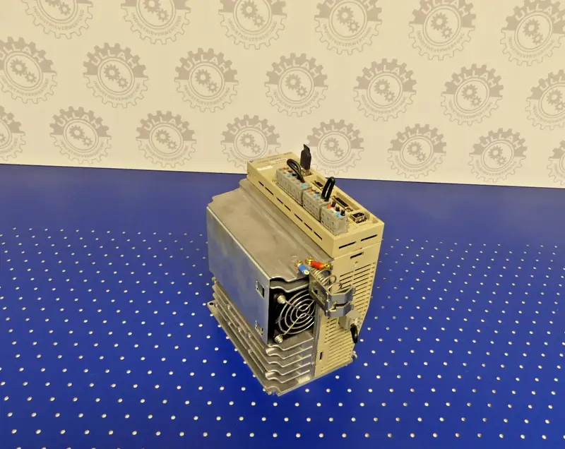 YASKAWA SGDM-05DN